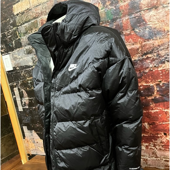 NEW NIKE Women's  THERMA-FIT CITY SERIES SYNTHETIC FILL SHINE PARKA DQ6878-010 - Picture 2 of 13